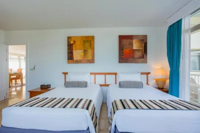 Suite met twee slaapkamers en zeezicht — Waterfront Suites Phuket by Centara