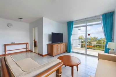 Waterfront Suites Phuket by Centara – Foto’s 8